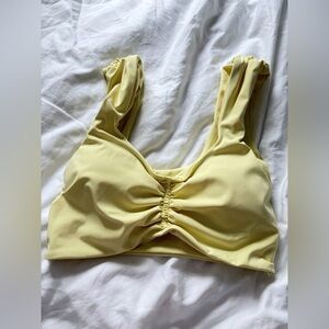 Yellow Aralina Scrunched Active Top M